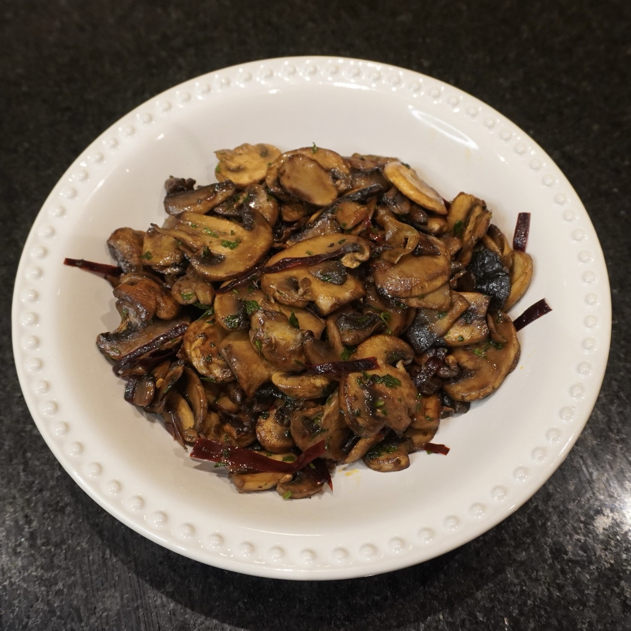 Champiñones al Ajillo